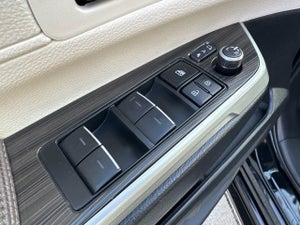 2022 Toyota Sienna Platinum FWD
