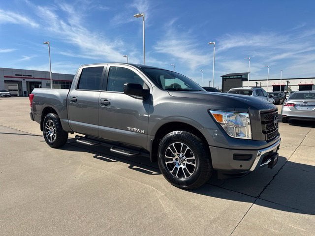 2024 Nissan Titan SV