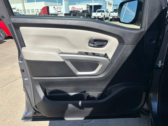 2024 Nissan Titan SV