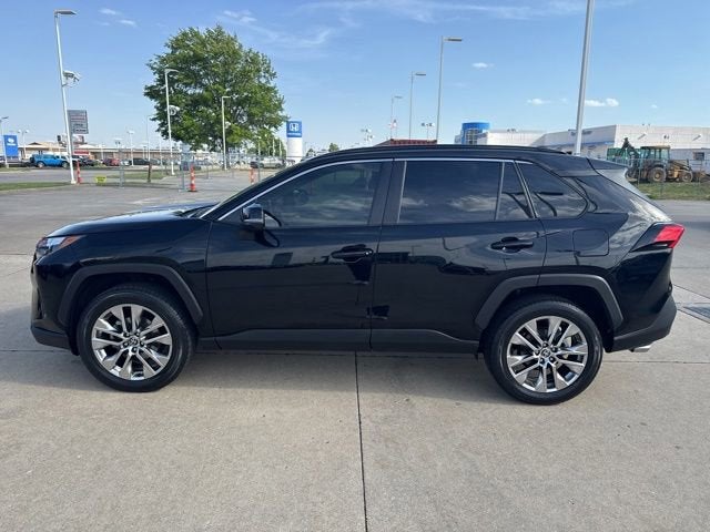 2022 Toyota RAV4 XLE Premium