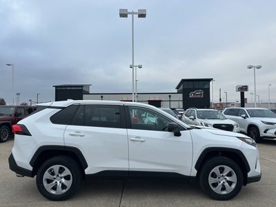 2024 Toyota RAV4 LE