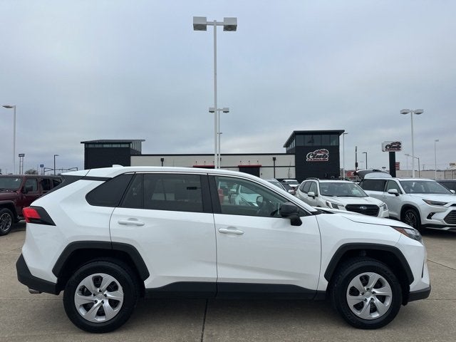 2024 Toyota RAV4 LE