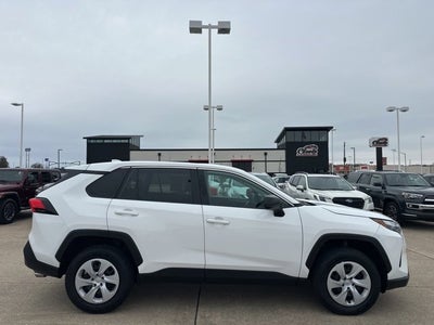 2024 Toyota RAV4 LE
