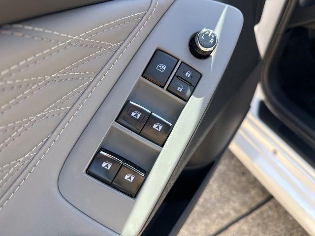 2021 Toyota Avalon Hybrid Limited
