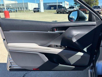 2023 Toyota Camry Hybrid LE