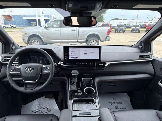 2025 Toyota Sienna XSE