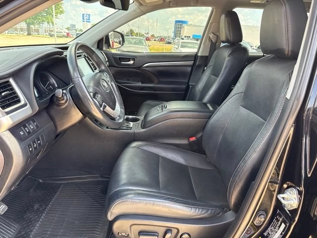 2019 Toyota Highlander Limited Platinum