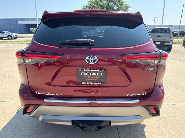2023 Toyota Highlander Hybrid Platinum