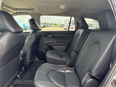 2023 Toyota Highlander XLE