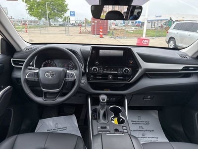 2023 Toyota Highlander XLE