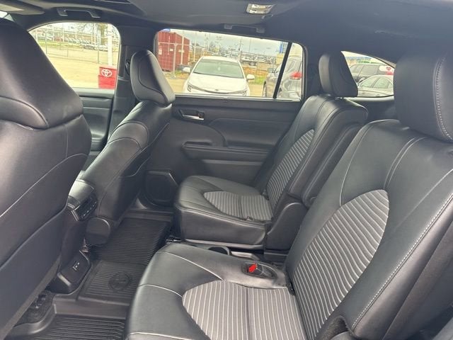 2025 Toyota Highlander XSE