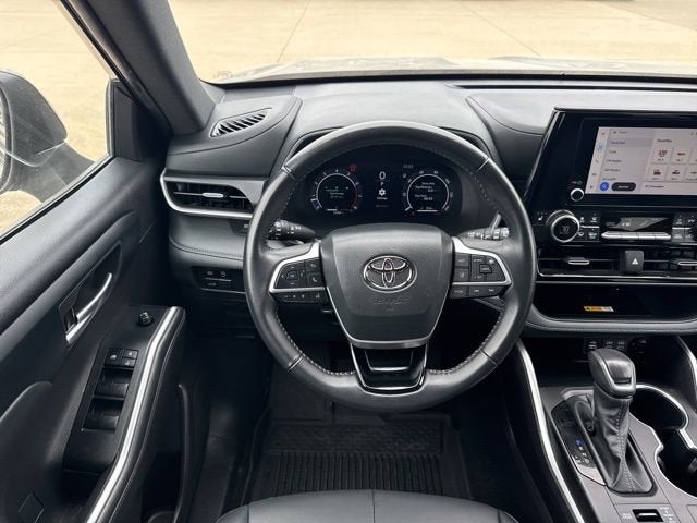 2025 Toyota Highlander XSE