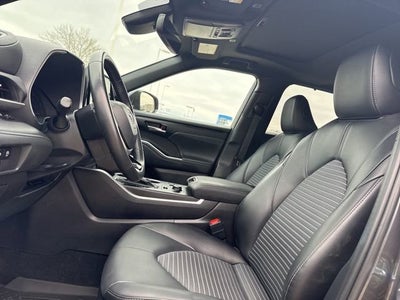 2025 Toyota Highlander XSE