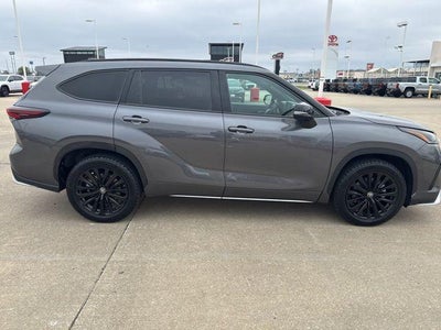 2025 Toyota Highlander XSE