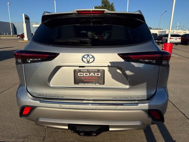 2025 Toyota Highlander Platinum