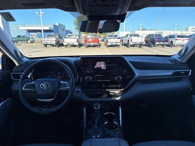 2025 Toyota Highlander Platinum