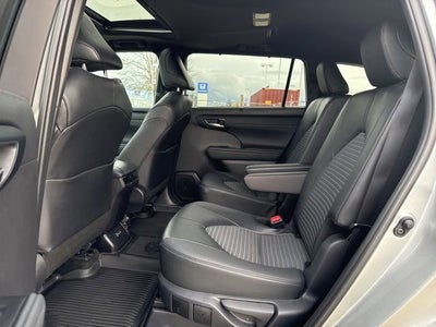 2025 Toyota Highlander XSE