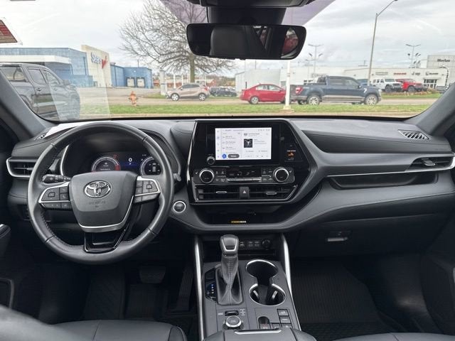 2025 Toyota Highlander XSE