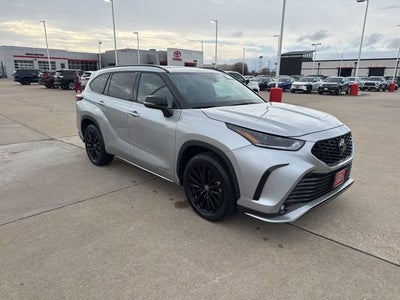 2025 Toyota Highlander XSE