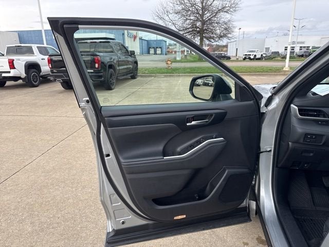 2025 Toyota Highlander XSE