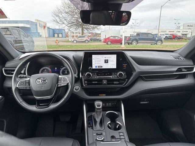 2025 Toyota Highlander XSE