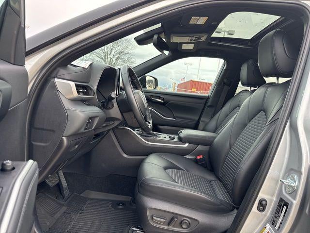 2025 Toyota Highlander XSE