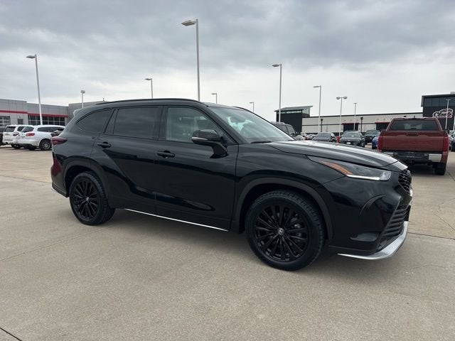 2025 Toyota Highlander XSE