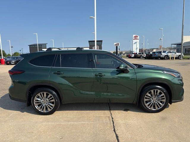 2025 Toyota Highlander Platinum