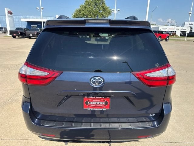 2019 Toyota Sienna LE