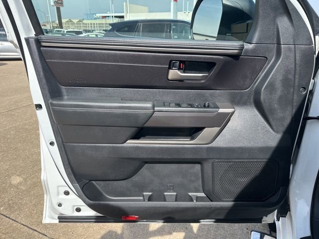 2024 Toyota Tundra 4WD SR5