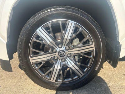 2023 Toyota Sequoia Capstone