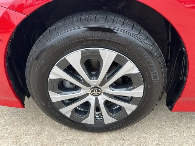 2020 Toyota Prius LE