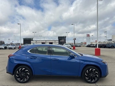 2025 Lexus UX UX 300h Premium