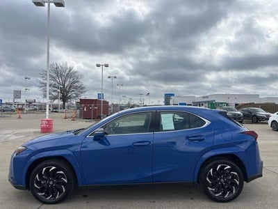 2025 Lexus UX UX 300h Premium