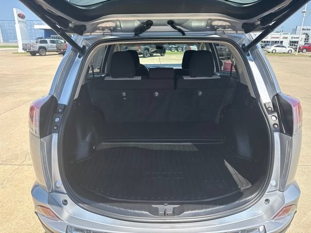 2018 Toyota RAV4 Hybrid XLE