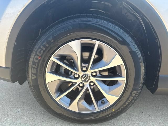 2018 Toyota RAV4 Hybrid XLE