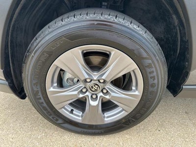 2022 Toyota RAV4 Hybrid XLE