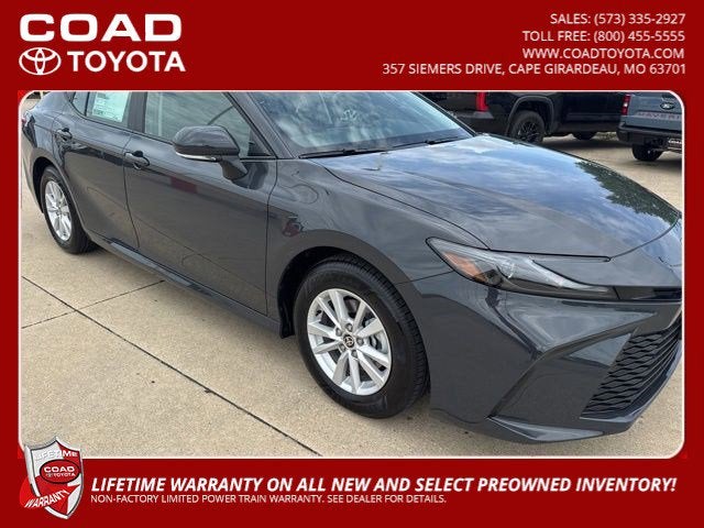 2026 Toyota Camry LE Hybrid's photo