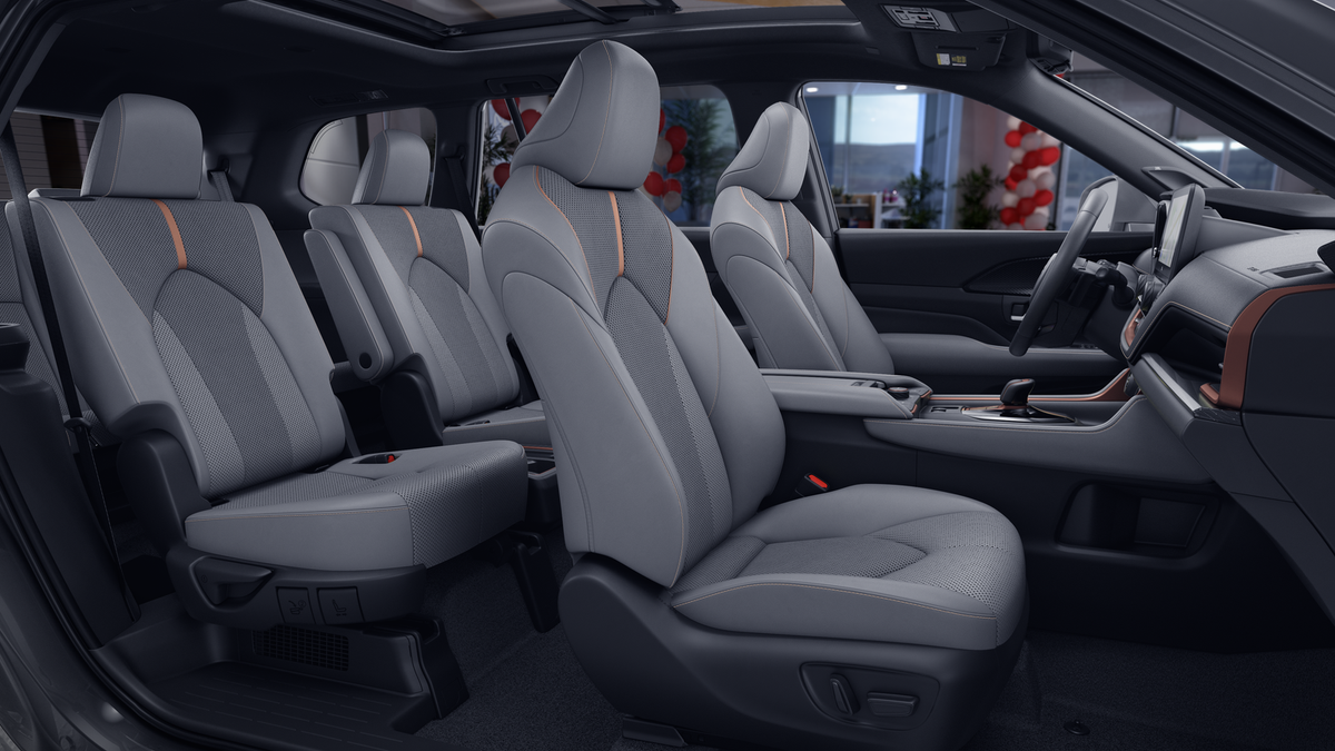 2026 Toyota Grand Highlander Hybrid MAX Platinum