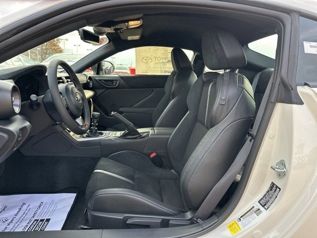 2025 Toyota GR86 Premium MT