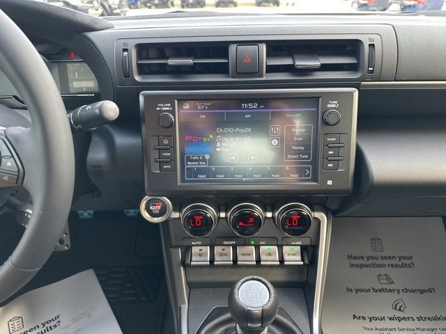 2025 Toyota GR86 Premium MT