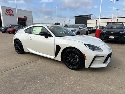 2025 Toyota GR86 Premium MT