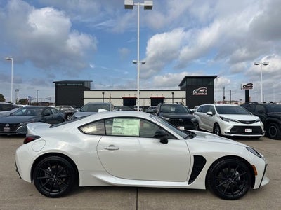 2025 Toyota GR86 Premium MT