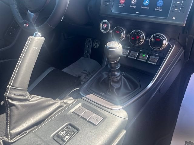 2026 Toyota GR86 Premium MT