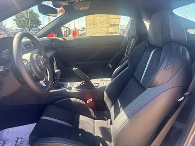 2026 Toyota GR86 Premium MT