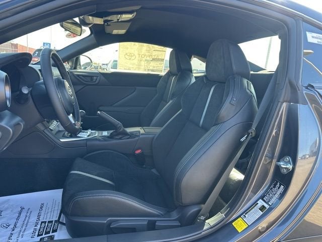 2026 Toyota GR86 Premium MT