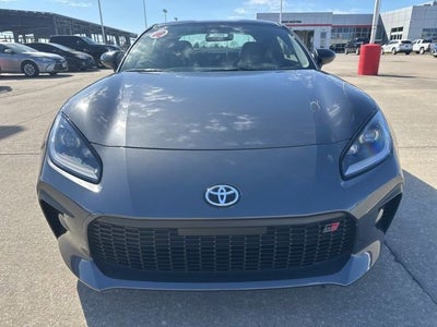 2026 Toyota GR86 Premium MT