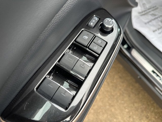 2025 Toyota Toyota Crown Signia Limited